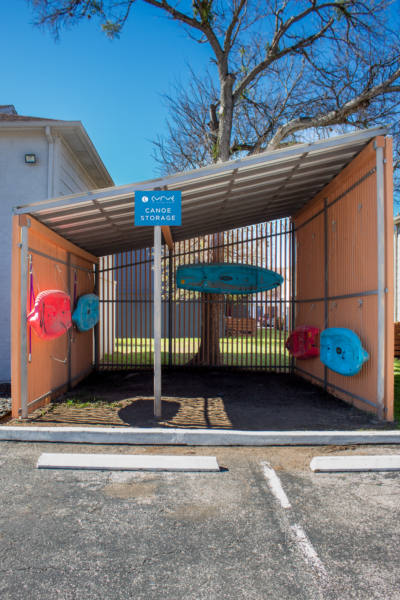 Curve at River Road clubhouse and community amenities